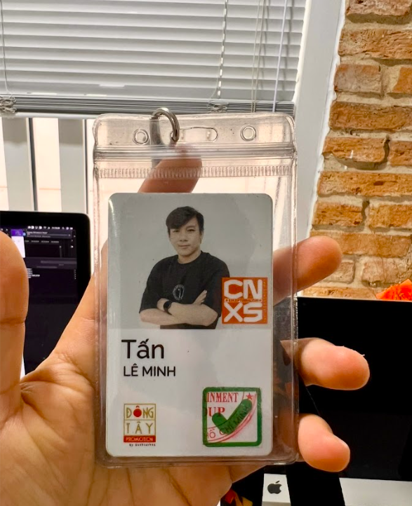 Thẻ nhân viên Đông Tây Promotion